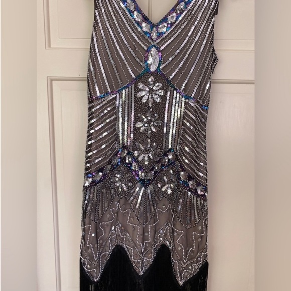 PARTY Dress Fringe Drop Hemline Silver Sequined Dress V Neck Party - Picture 2 of 10